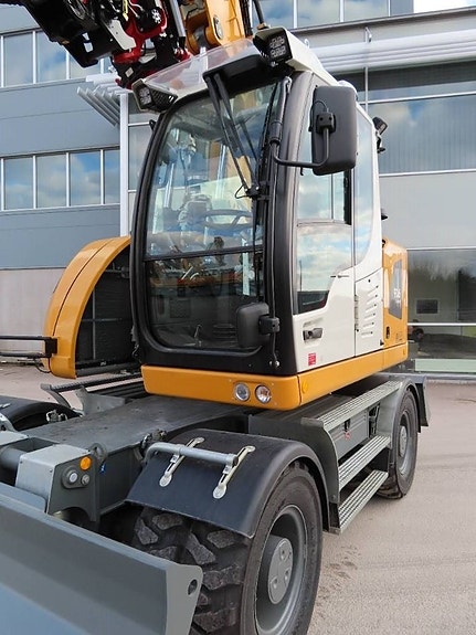 Liebherr A 916 Compact Litronic 5 of 7