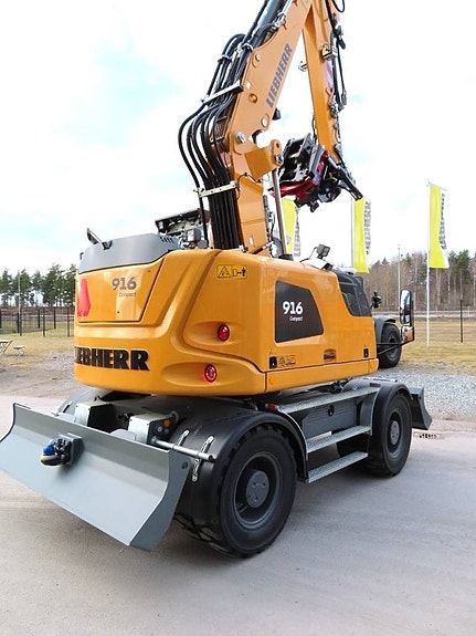 Liebherr A 916 Compact Litronic 3 of 7