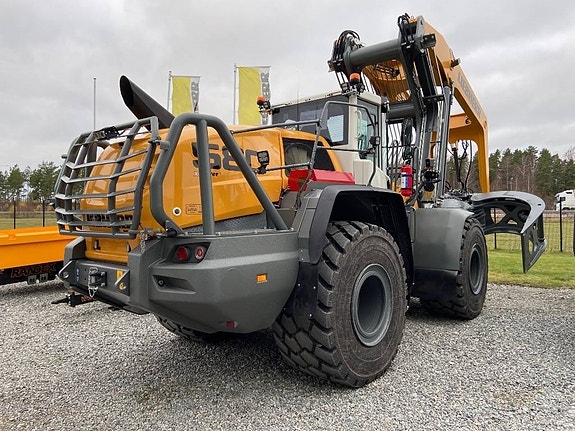 Liebherr L580 XPower Log Handler 2 of 3
