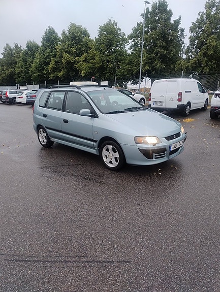 Mitsubishi Space Star 2 of 18