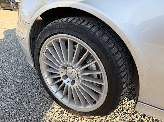 Mercedes-Benz E300 de 19 of 20