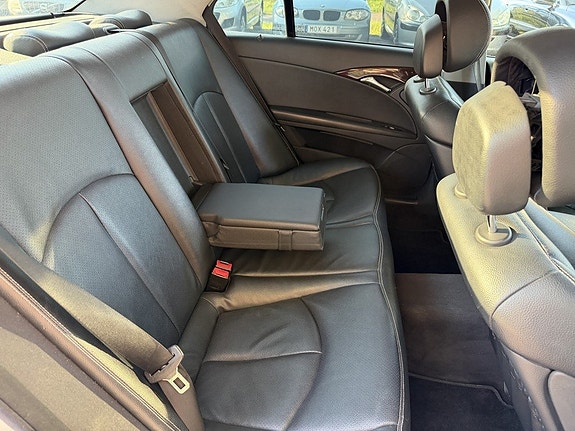 Mercedes-Benz E300 de 16 of 20