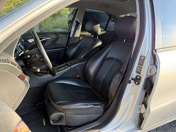 Mercedes-Benz E300 de 11 of 20