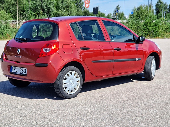 Renault Clio 4 of 8