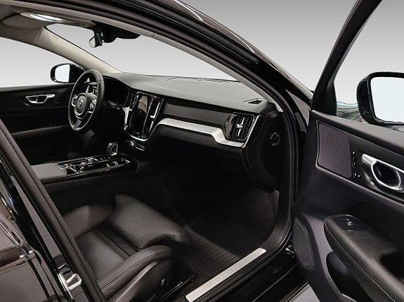 Volvo V60 12 of 14