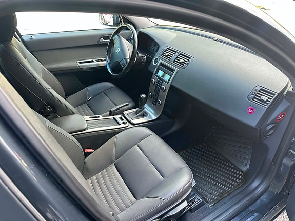 Volvo V50 5 of 5