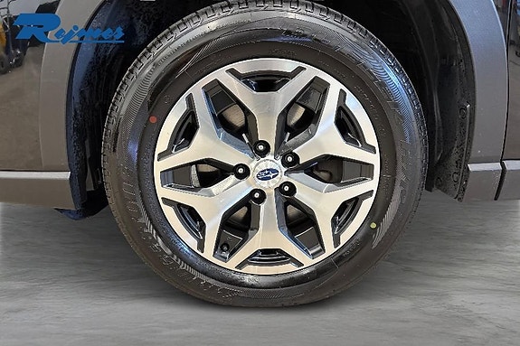 Subaru Forester 9 of 19