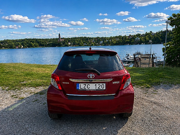 Toyota Yaris 5 of 5
