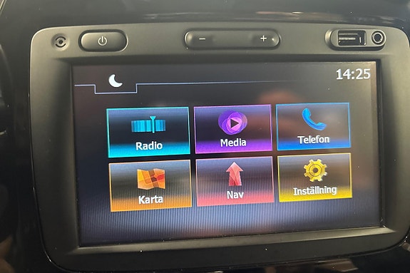 Renault Captur 18 of 22