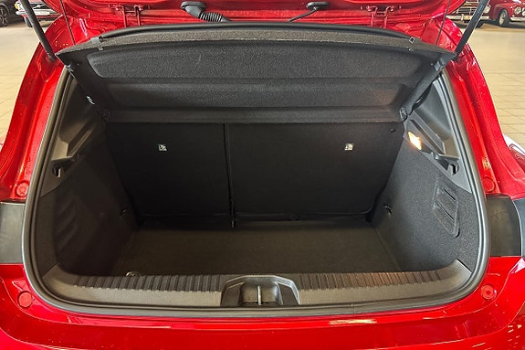 Renault Clio 14 of 15