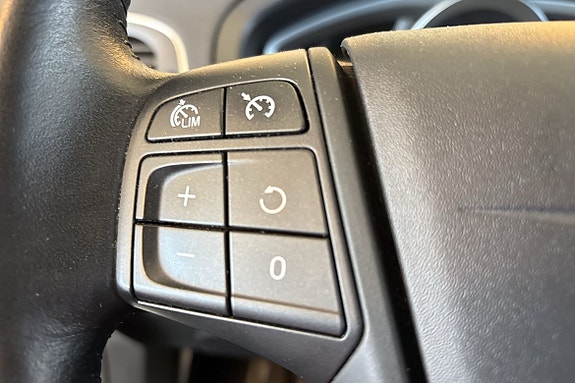 Volvo V40 18 of 20
