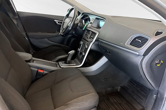 Volvo V40 10 of 20