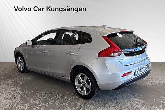 Volvo V40 4 of 5