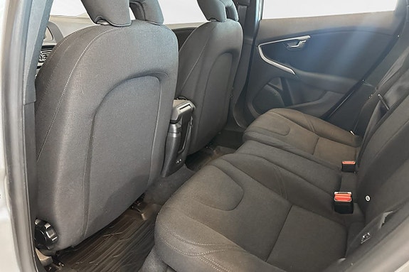 Volvo V40 8 of 20