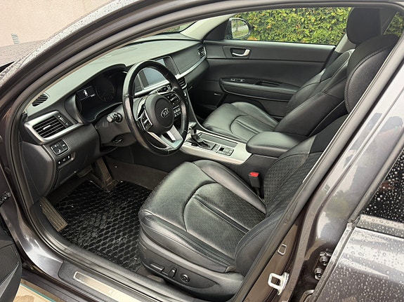 Kia Optima 3 of 4