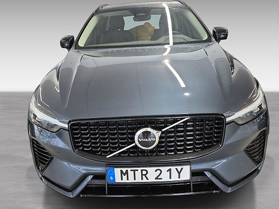 Volvo XC60 2 of 5