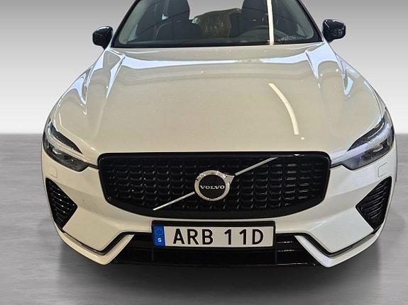 Volvo XC60 2 of 5