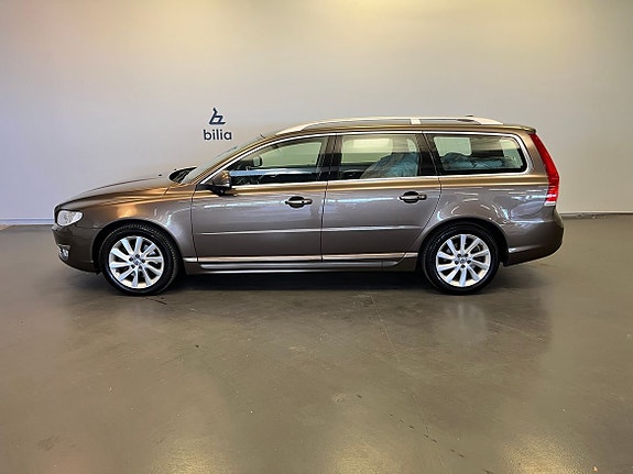 Volvo V70 2 of 5