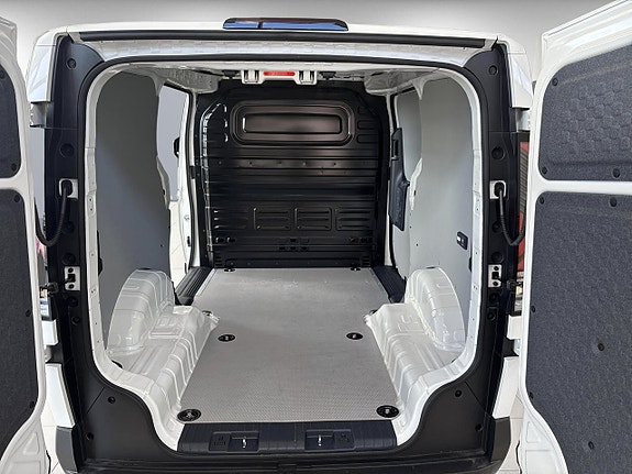 Kia PV5 14 of 15