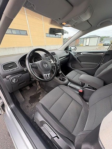 Volkswagen Golf VI 5 of 5