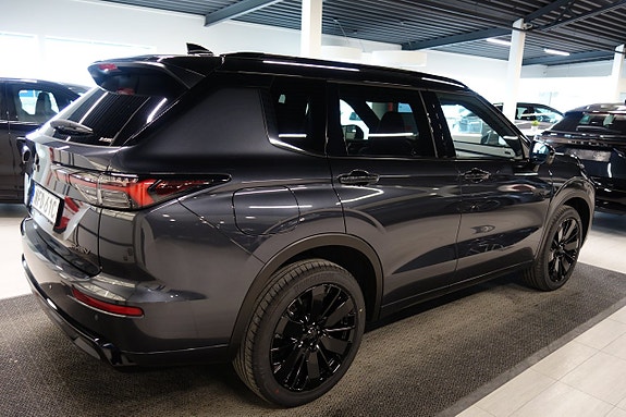Mitsubishi Outlander 4 of 5