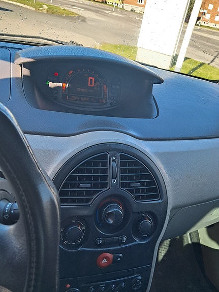 Renault Modus 7 of 8
