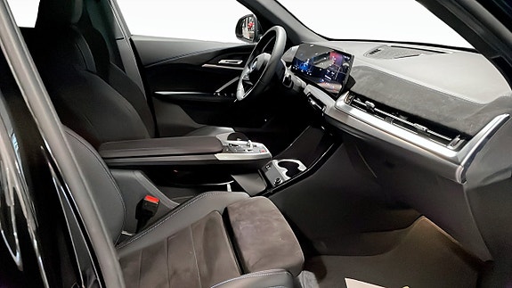 BMW iX2 3 of 9