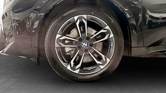BMW iX2 9 of 9