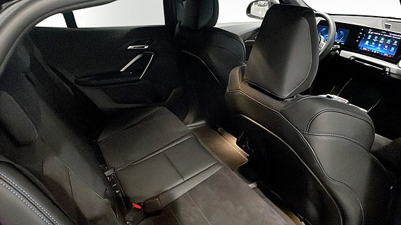 BMW iX2 5 of 9
