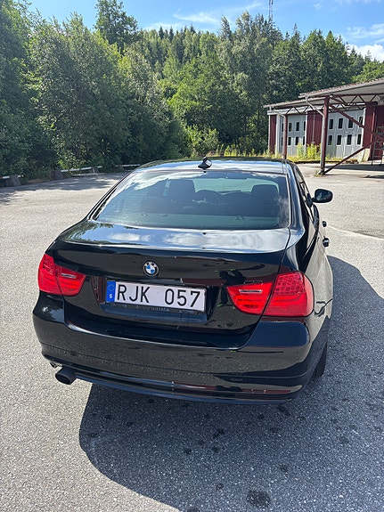 BMW 320d 5 of 5
