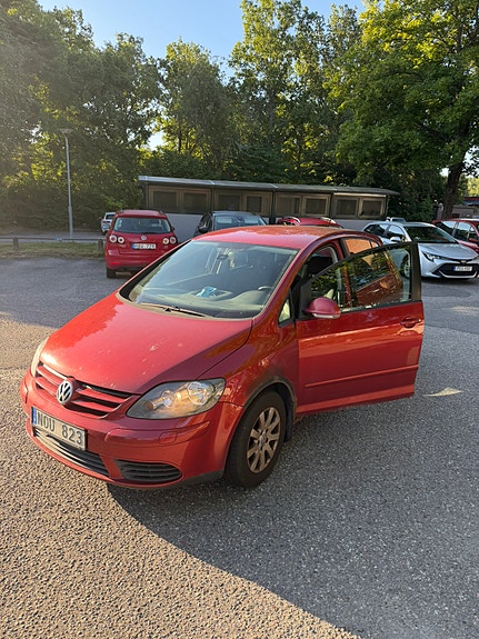 Volkswagen Golf Plus 2 of 5