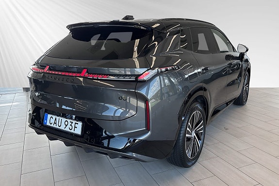 Lynk & Co 08 4 of 30
