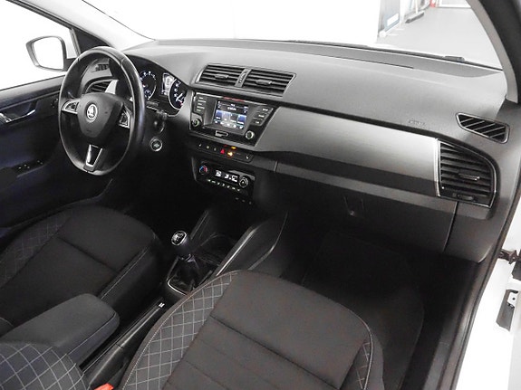 Skoda Fabia 9 of 22