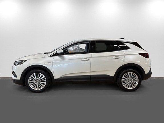 Opel Grandland X 4 of 5