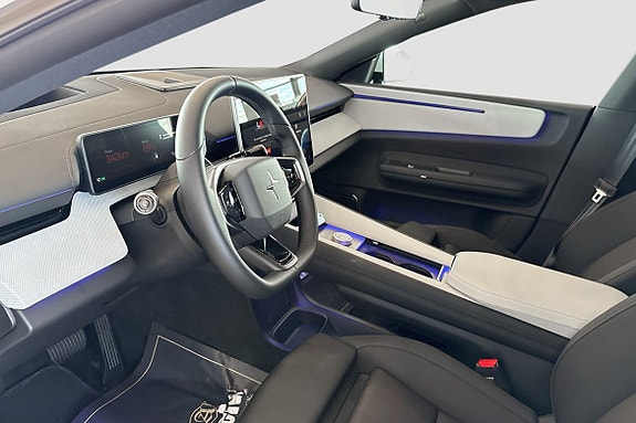 Polestar 4 11 of 30