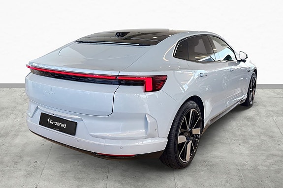Polestar 4 9 of 30