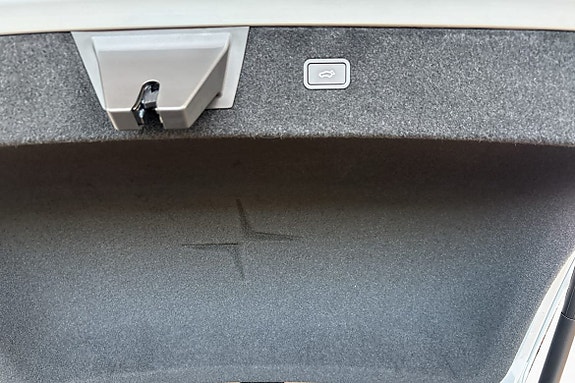 Polestar 4 18 of 30