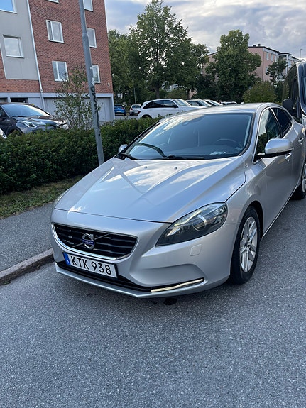 Volvo V40 9 of 15