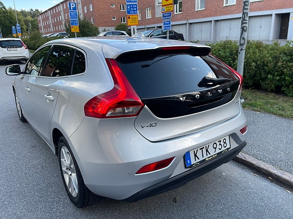Volvo V40 6 of 15