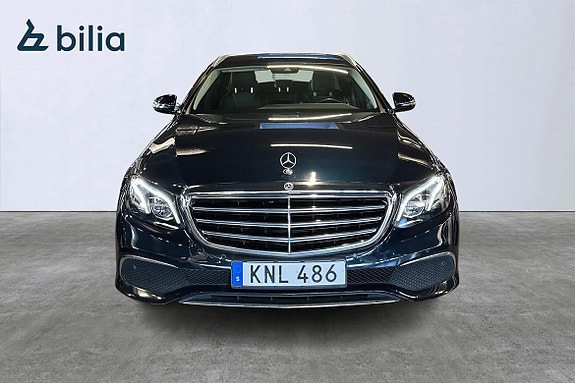 Mercedes-Benz E220 15 of 26