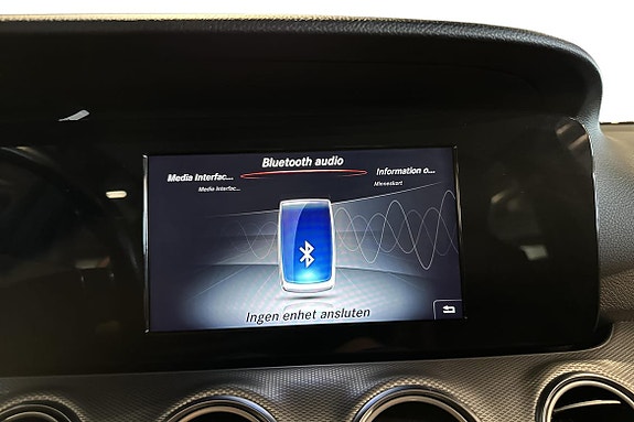 Mercedes-Benz E220 25 of 26