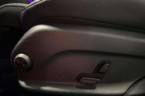 Mercedes-Benz E220 22 of 26