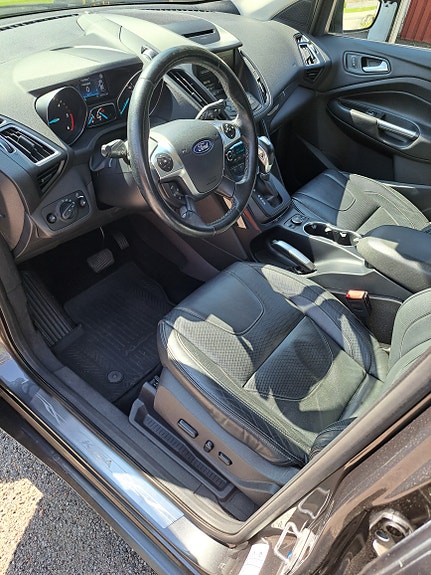Ford Kuga 3 of 4
