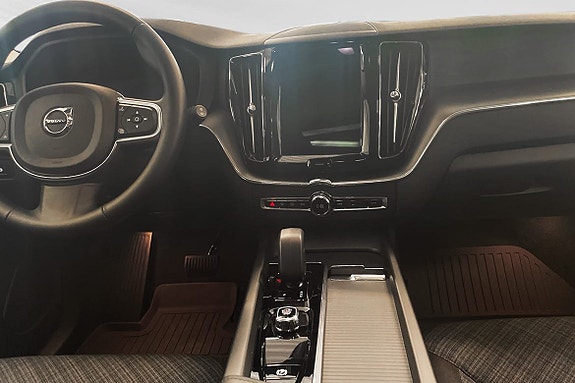 Volvo XC60 5 of 5