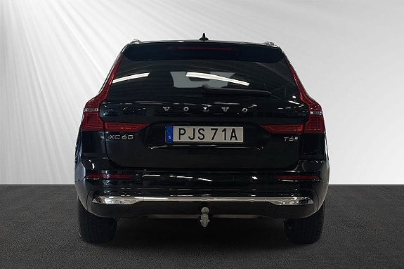 Volvo XC60 2 of 5