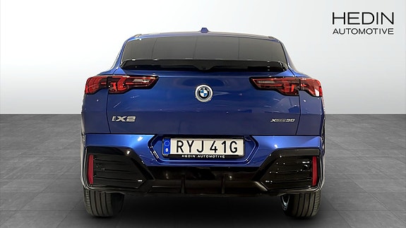 BMW iX2 7 of 9
