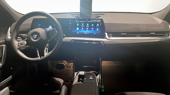 BMW iX2 4 of 9