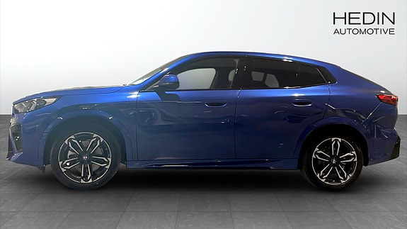 BMW iX2 6 of 9