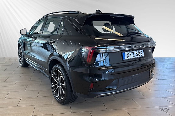 Lynk & Co 01 3 of 28