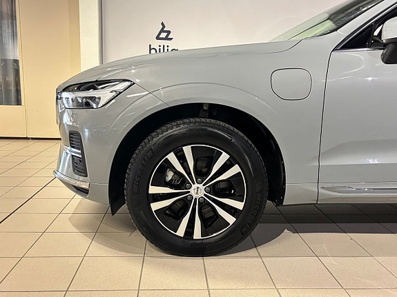 Volvo XC60 2 of 5